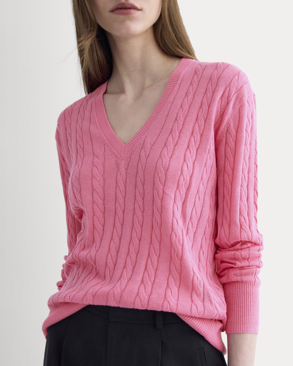 The Cable V-Neck in Cotton Cashmere in Deep Pink — detail view