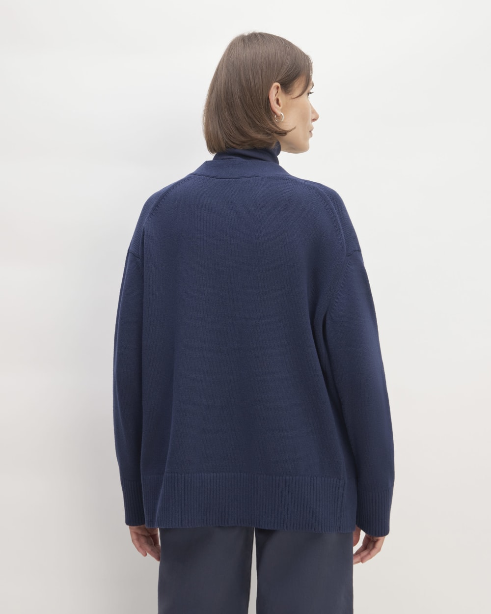The Organic Cotton Cardigan in Navy — detail view
