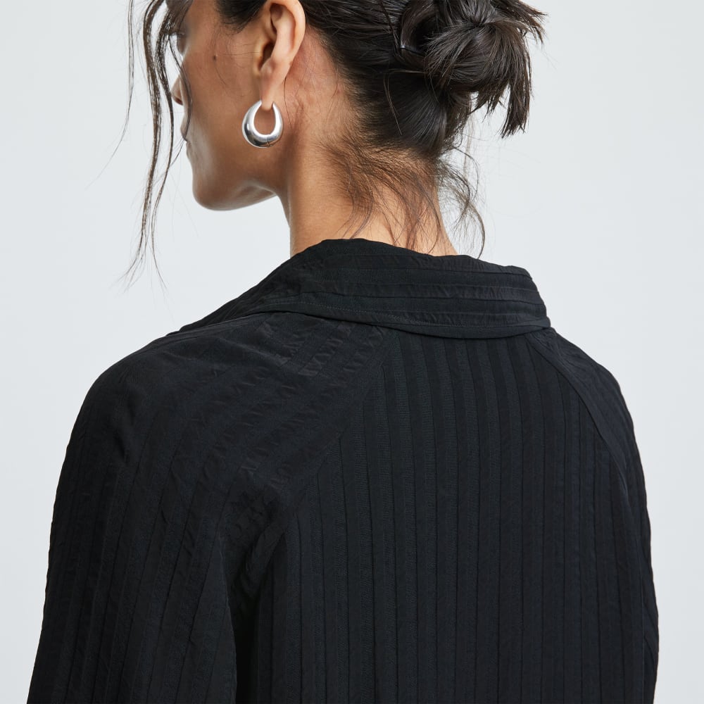 The City Stripe Shirt in Black — detail view