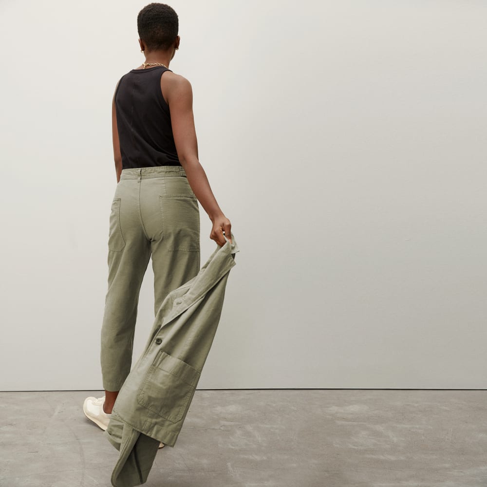 The Fatigue Barrel Pant in Bay Leaf — detail view