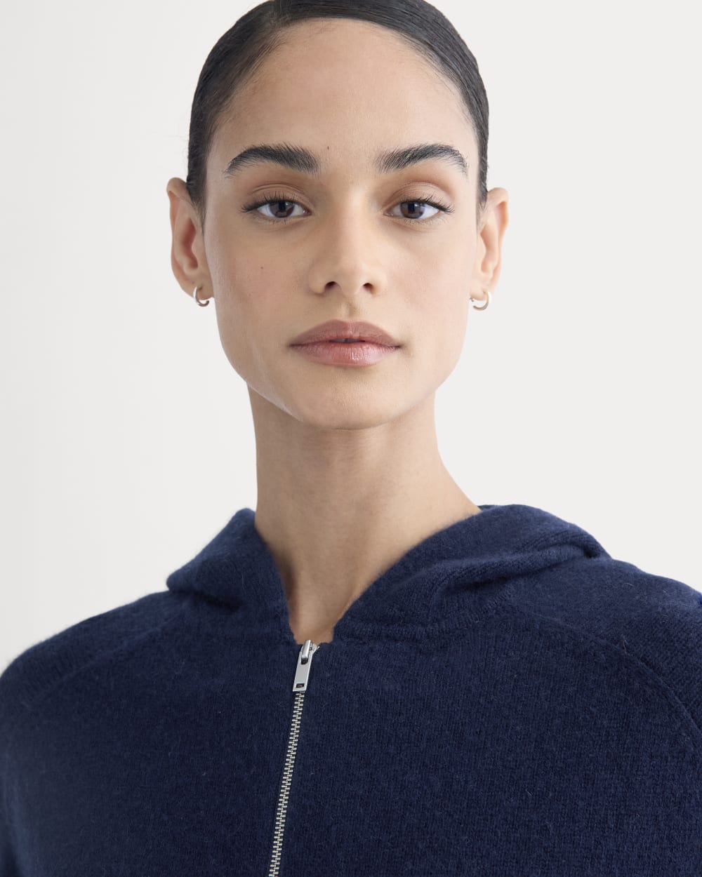 Full-Zip Hoodie in Wool Cashmere in Navy — detail view