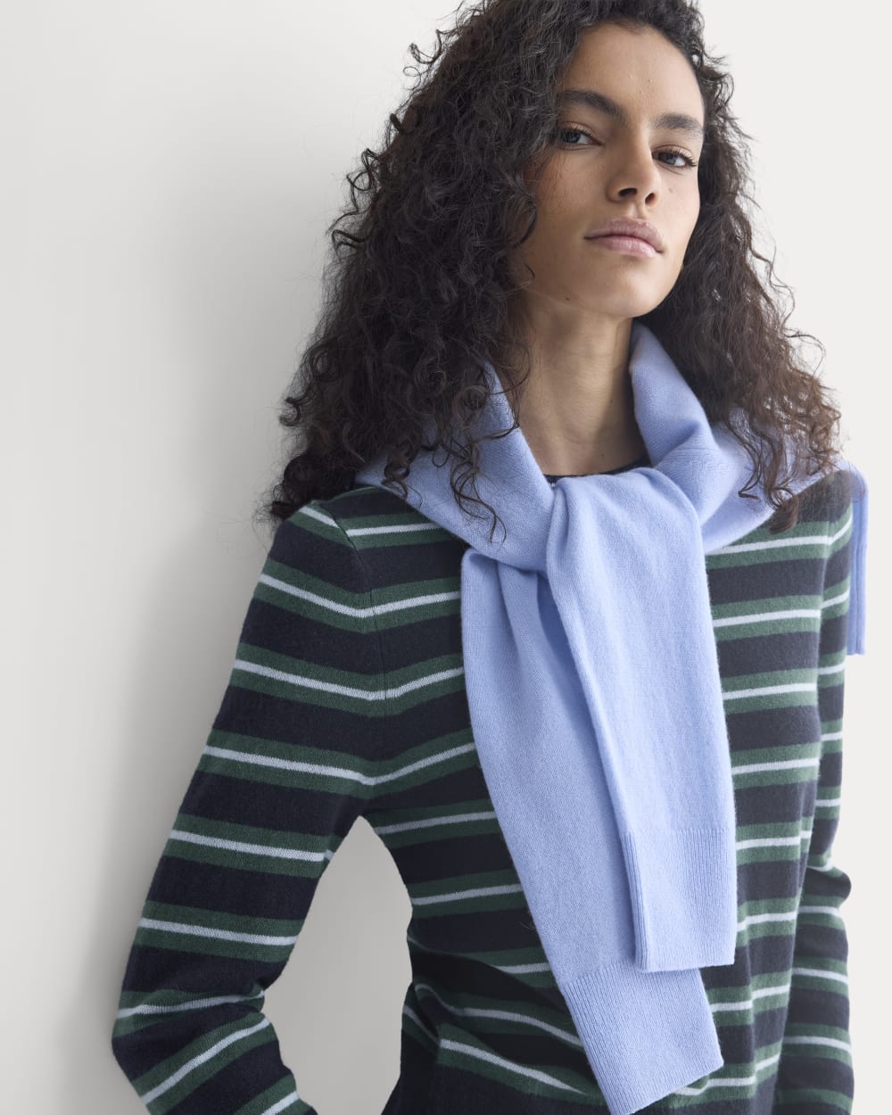 Cashmere Slim Crew Sweater in Hunter Green/Open Air Blue — detail view