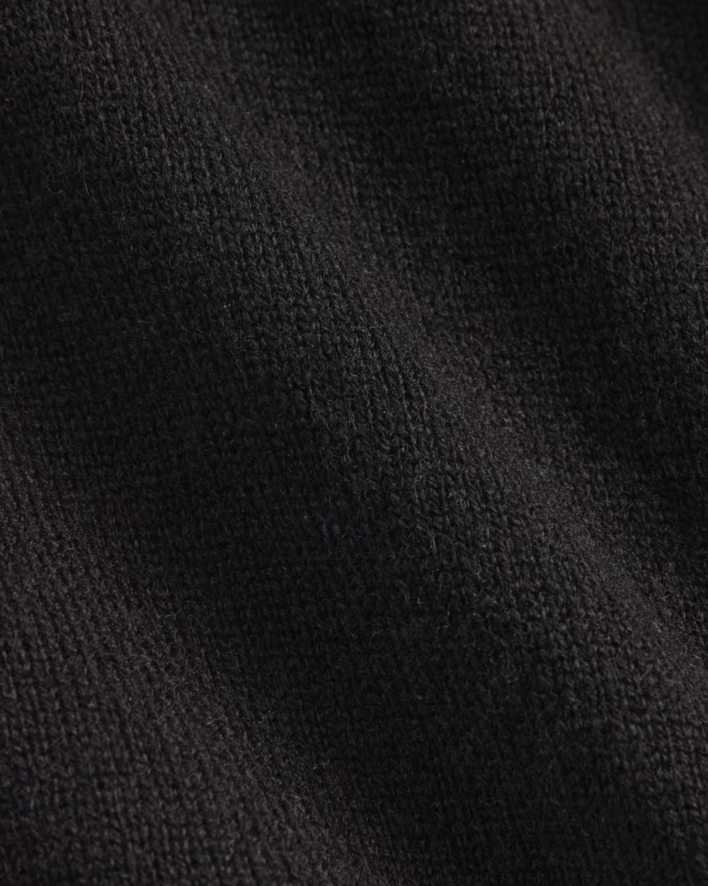 The Classic Crew in Cashmere in Black — detail view