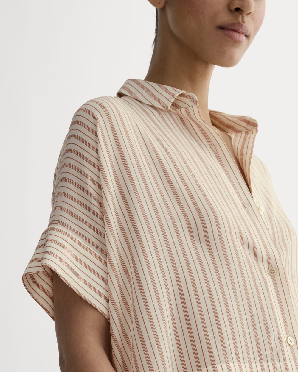 The Boxy Shirt in Washable Silk in Bone / Dusky Rose — detail view