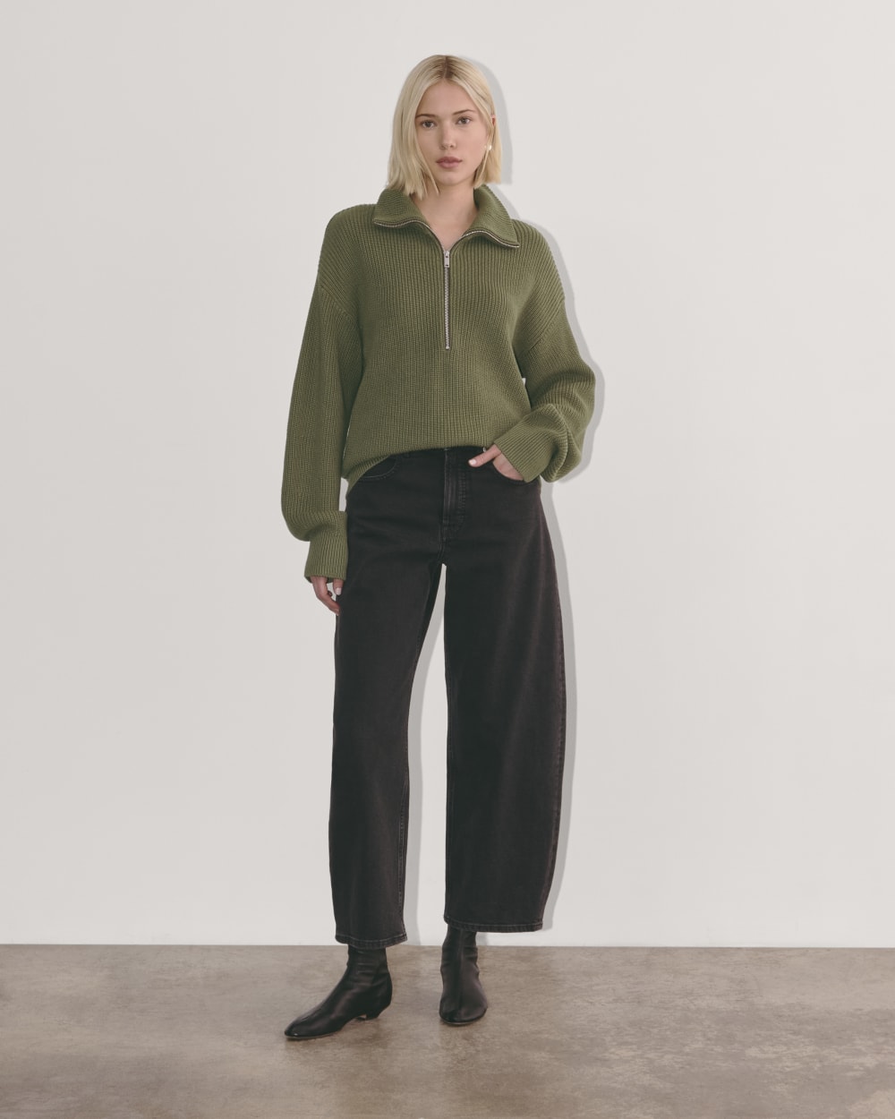 The Half-Zip in Everyday Cotton in Kalamata — detail view