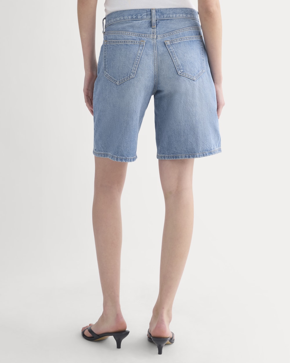 Loose Jean Short in Light Wash — detail view