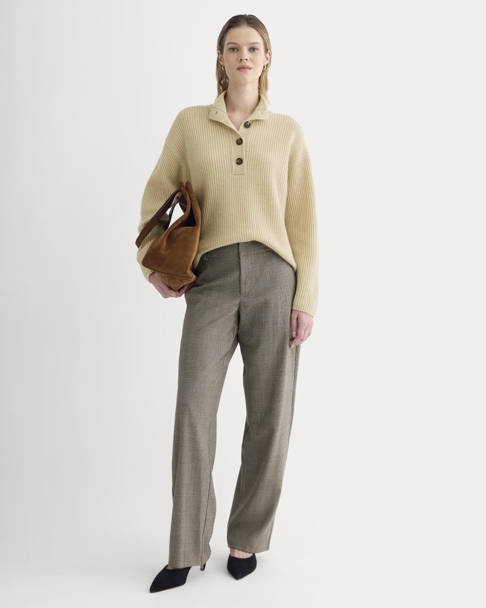The Cocoon Henley in Wool Cashmere in Heather Light Camel — detail view