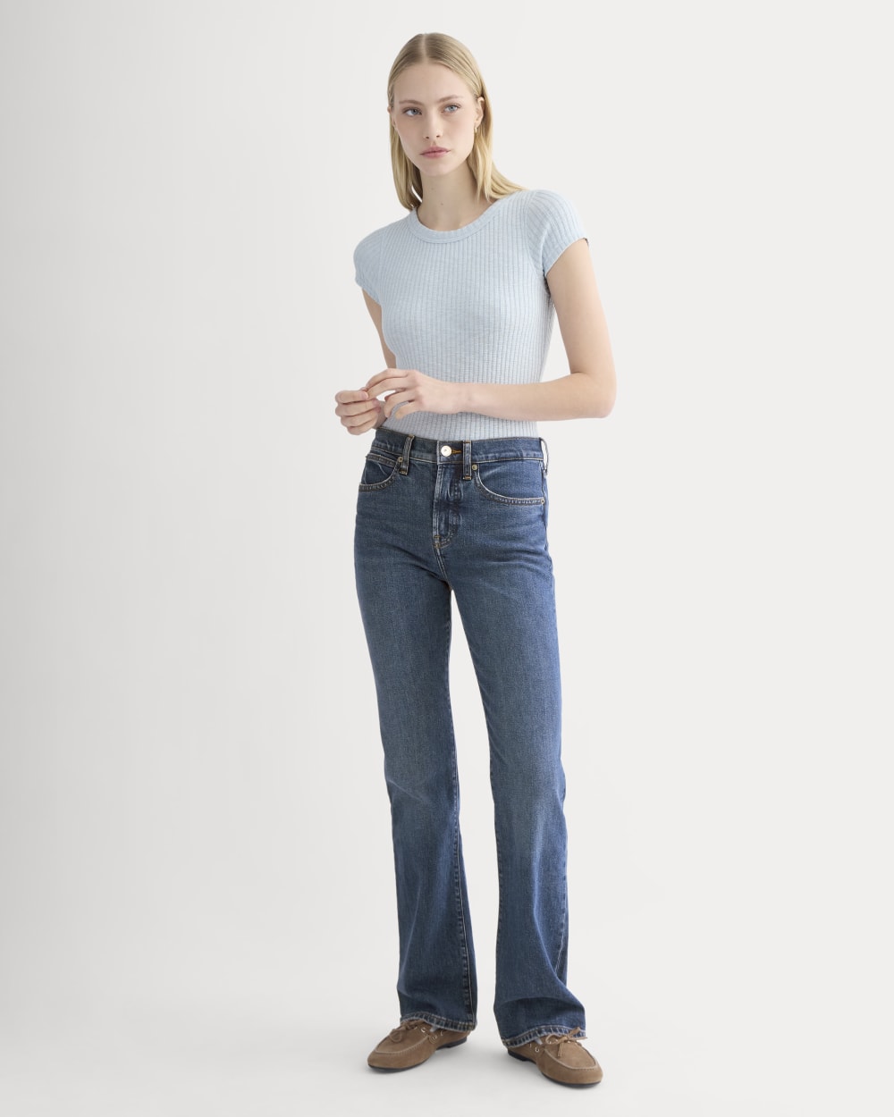 The Cozy Rib Tee in Skywriting — detail view