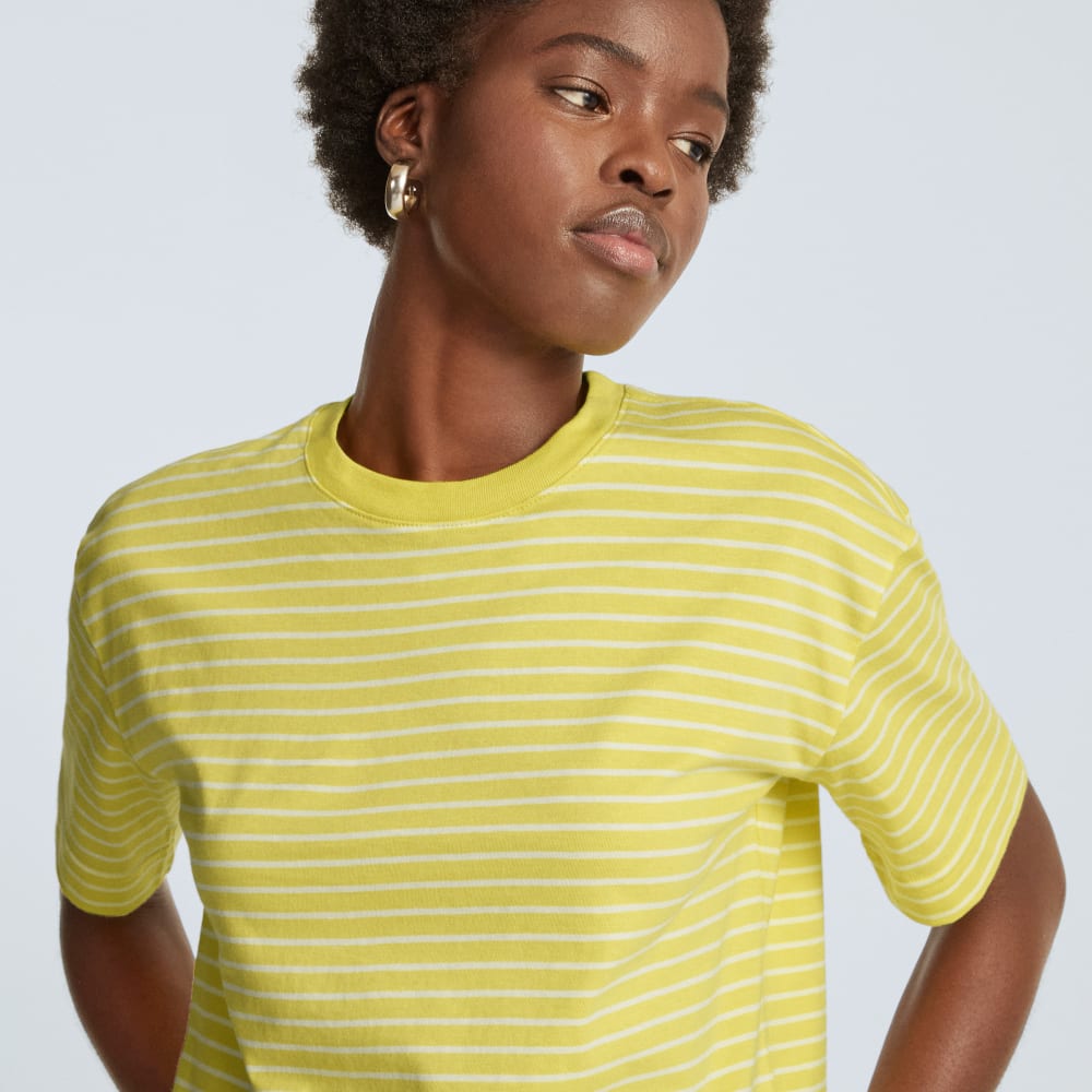 The Organic Cotton Cropped Tee in Acacia / Tan — detail view