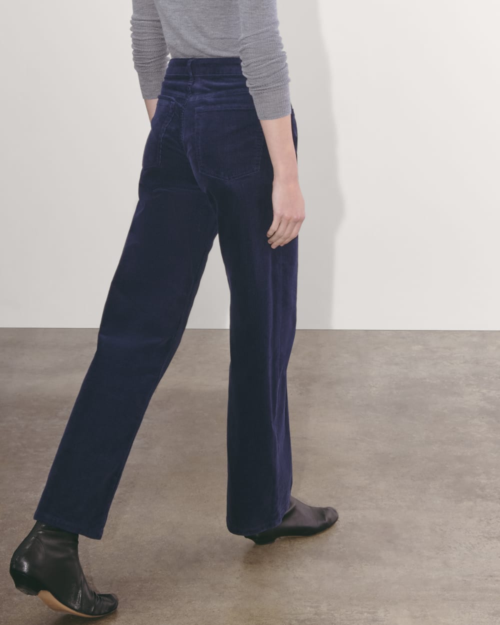 The Mid-Way Pant in Corduroy in Navy — detail view