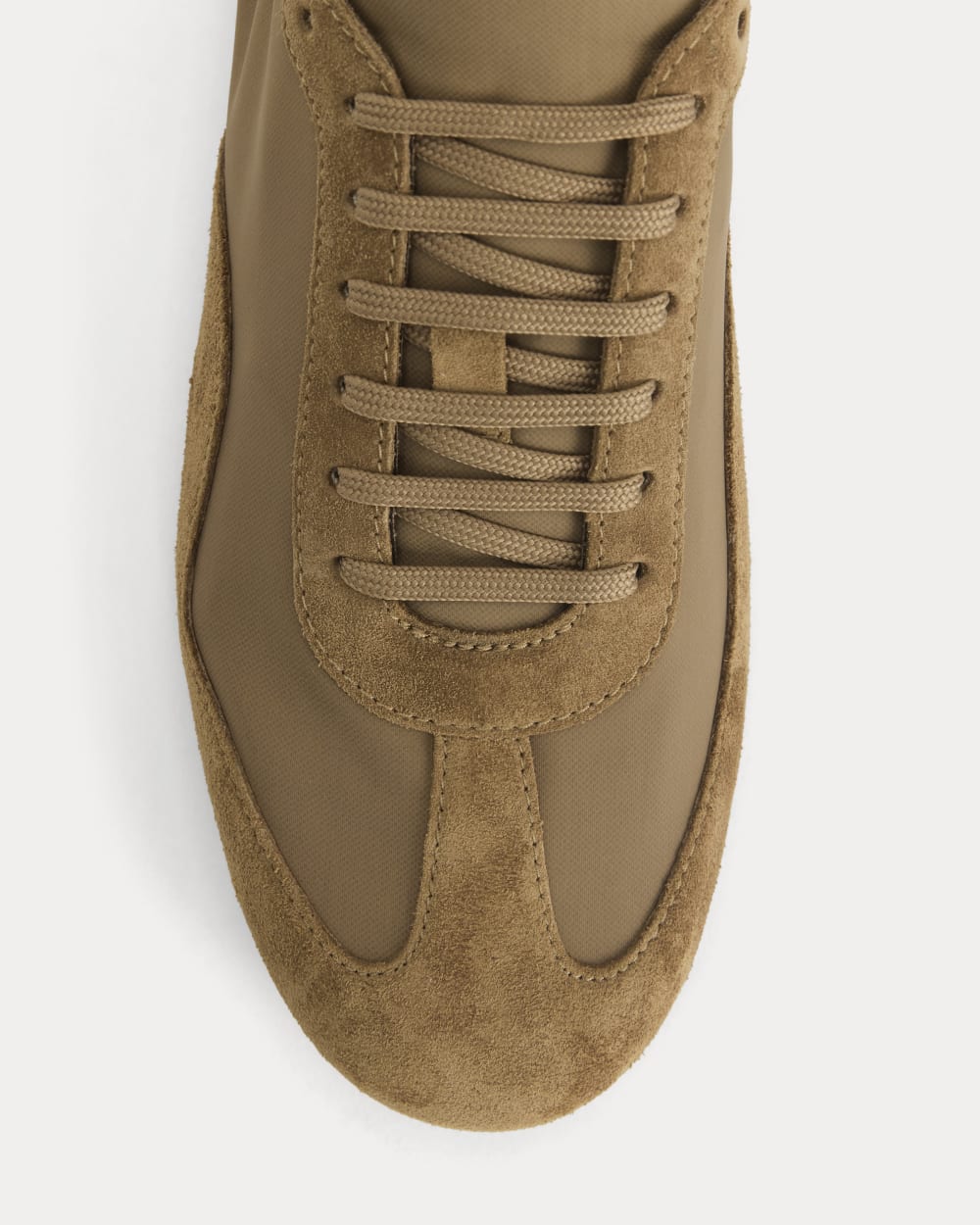 Ballet Sneaker in Farro — detail view