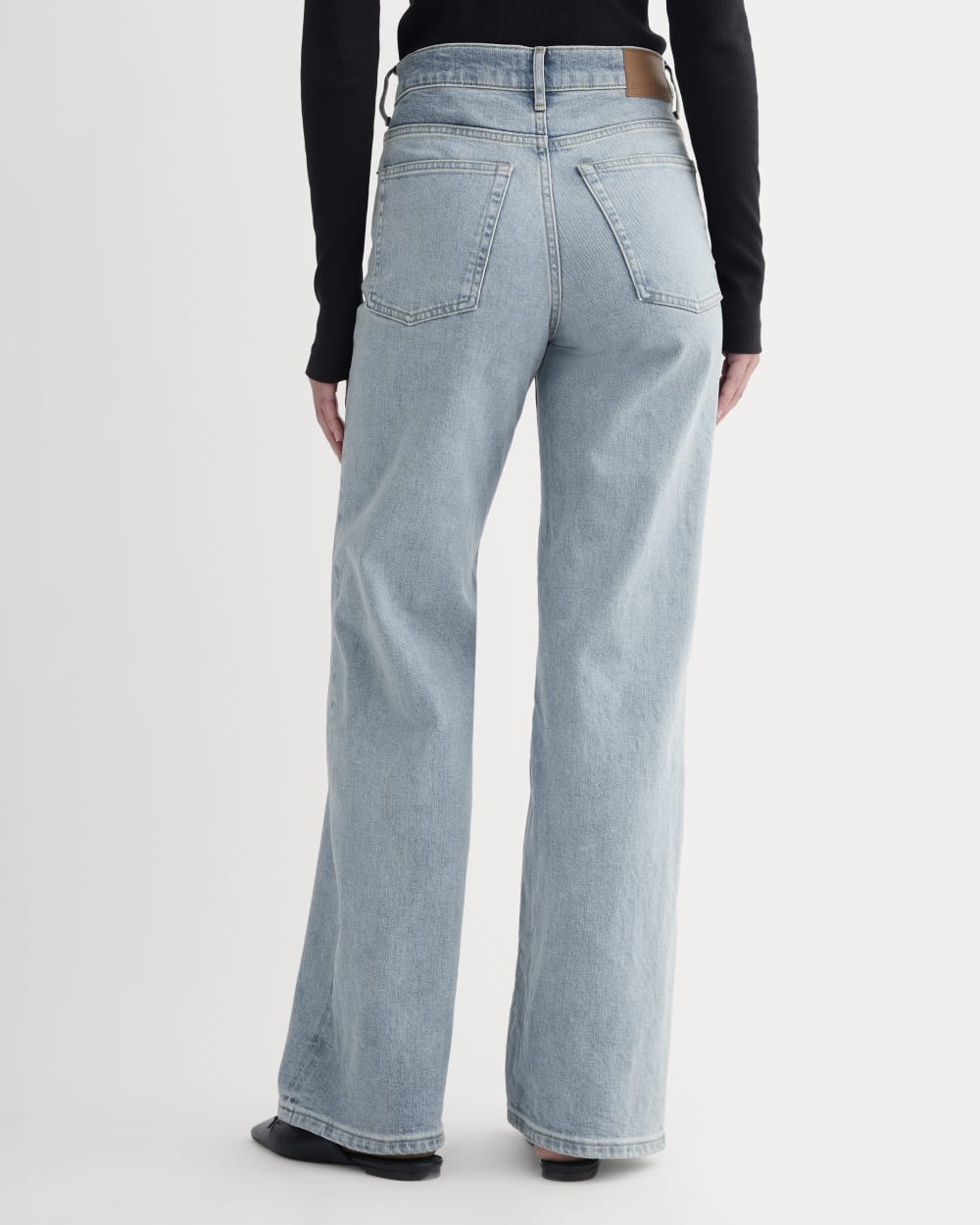 The Way-High® Sailor Jean 2.0 in Light Indigo — detail view