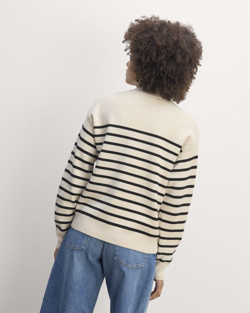 The Mariner Crew Sweater in Canvas / Black — detail view