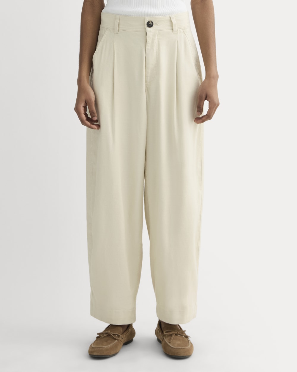 The Everywhere Pant in Stretch Linen in Birch — detail view