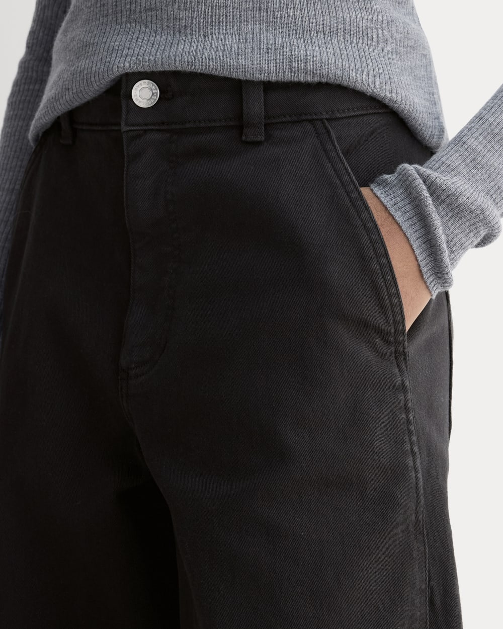 The Utility Curve Pant in Black — detail view