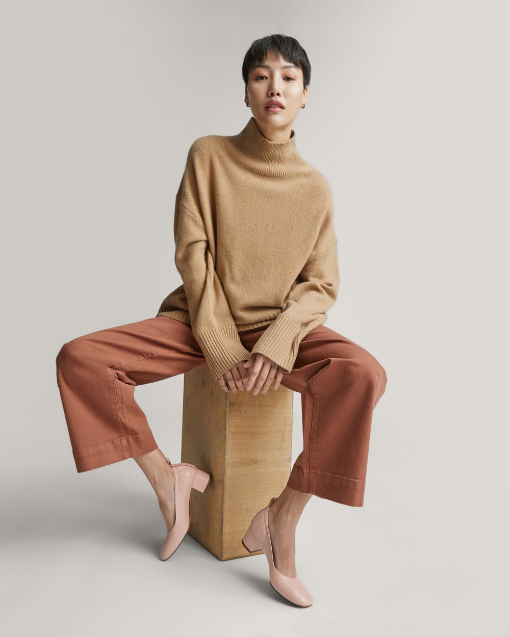 The Day Heel in Narrow Fit in Pale Pink — detail view