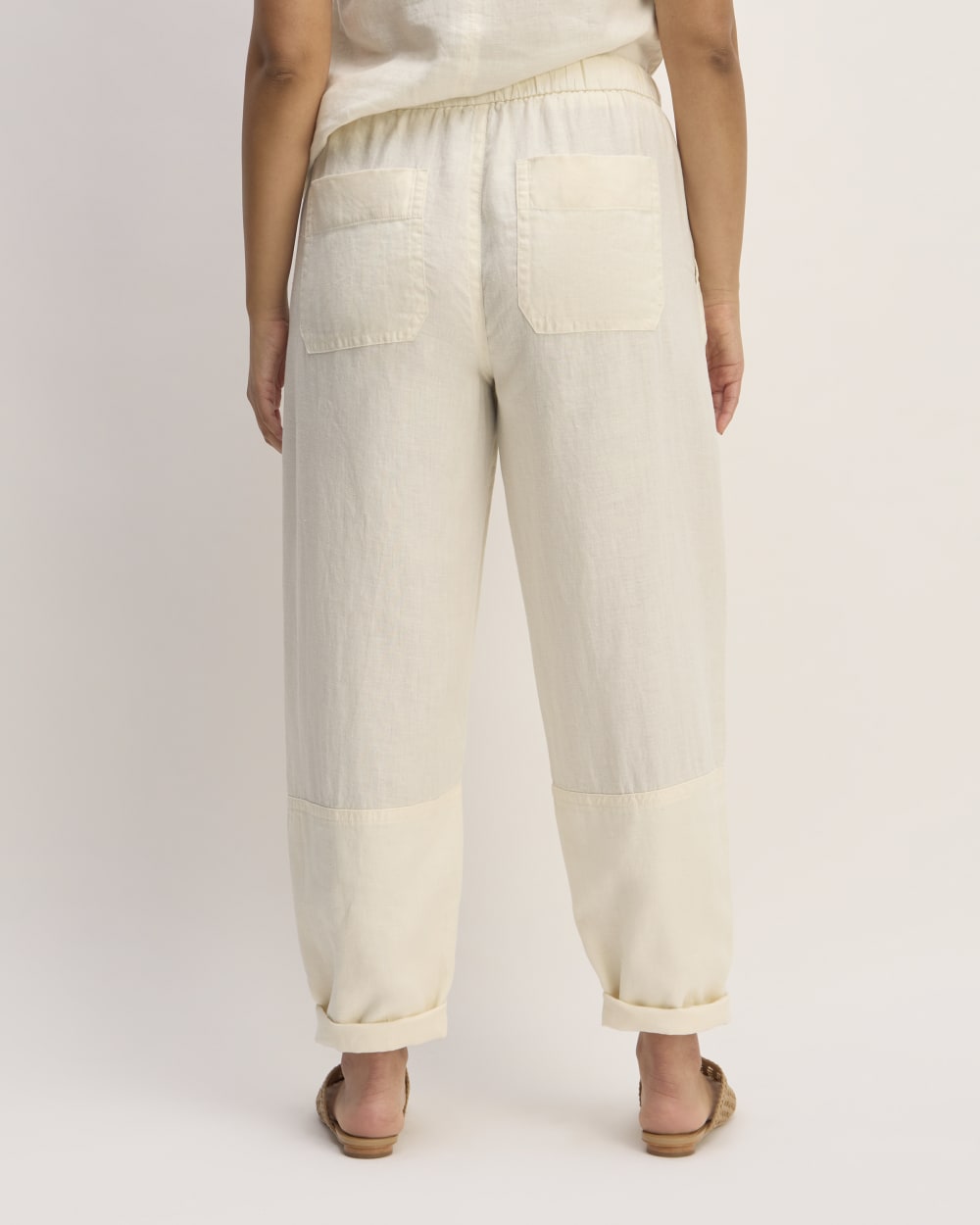 The Linen Pull-On Barrel Pant in Bone — detail view