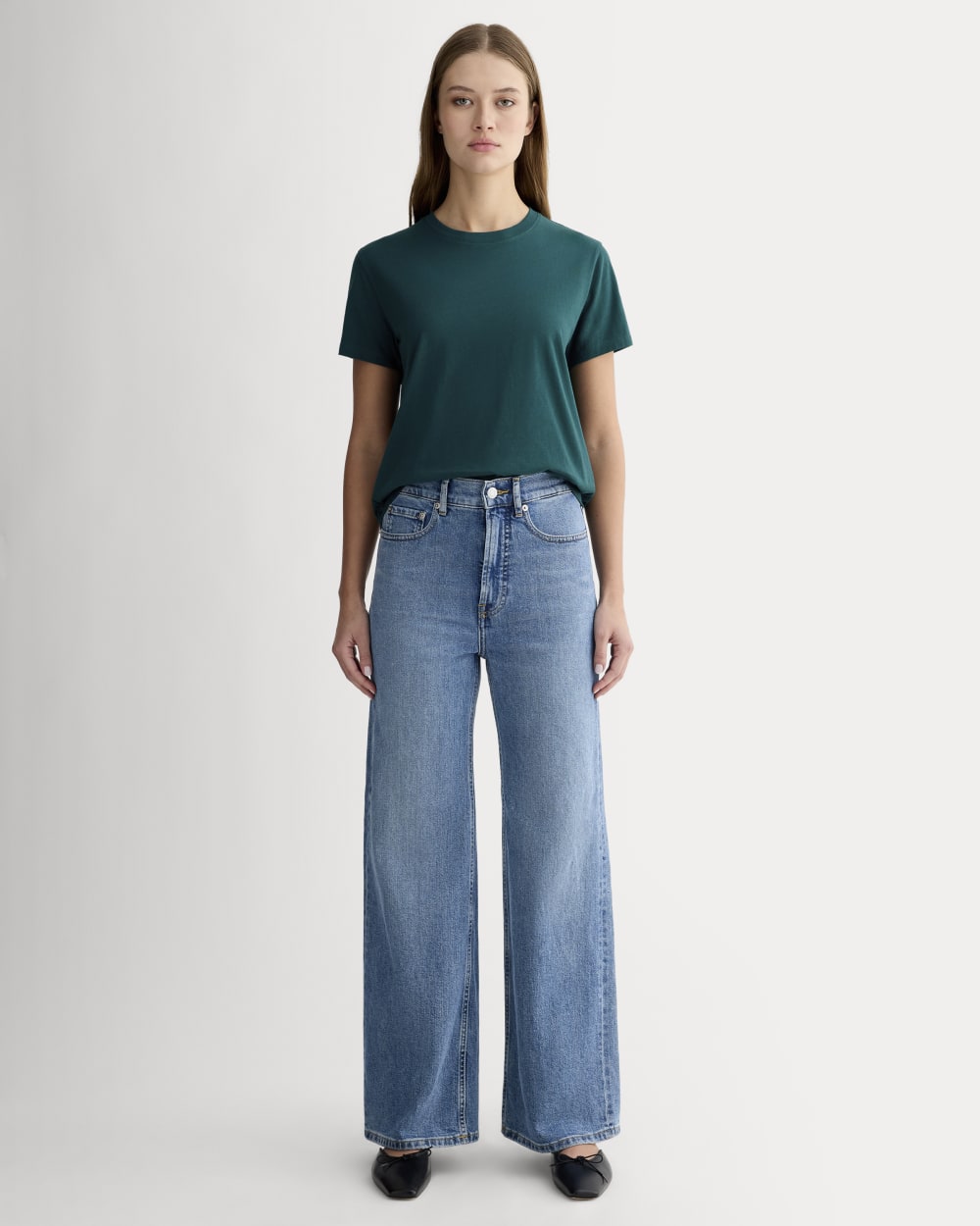 The Box-Cut Tee in Essential Cotton in Dark Sea — detail view