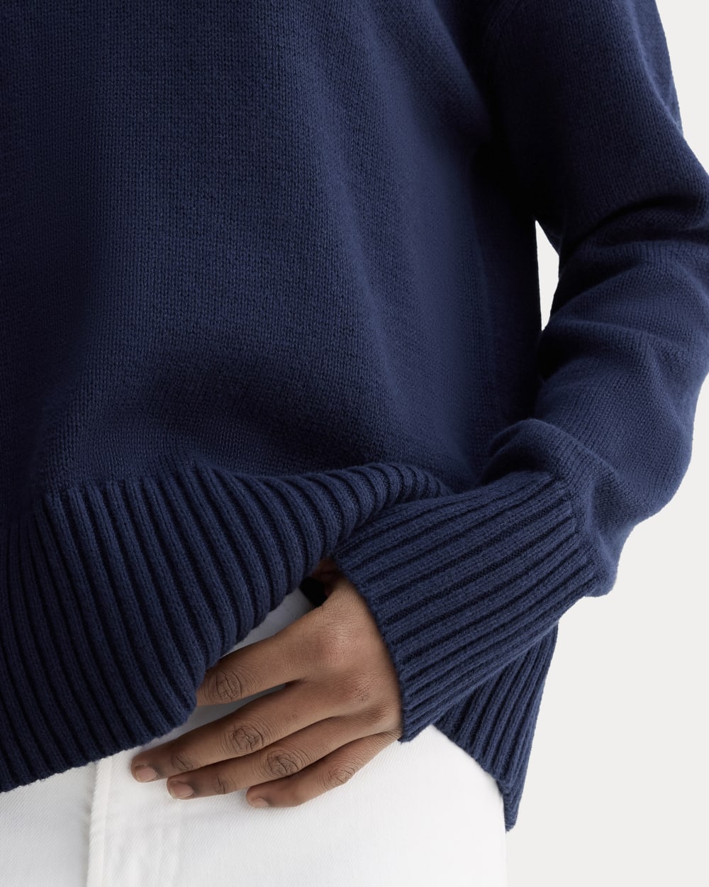 The Boxy Sweater in Everyday Cotton in Navy — detail view