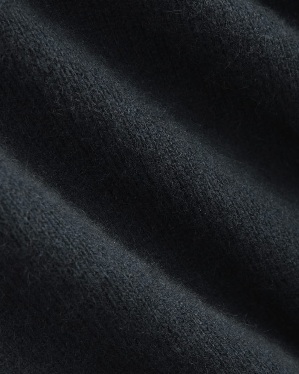 The Boxy Crew in Cashmere in Navy — detail view