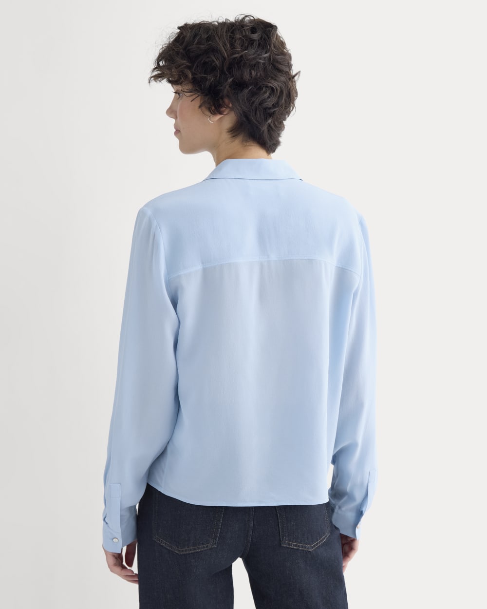 Shrunken Top in Washable Silk in Open Air Blue — detail view