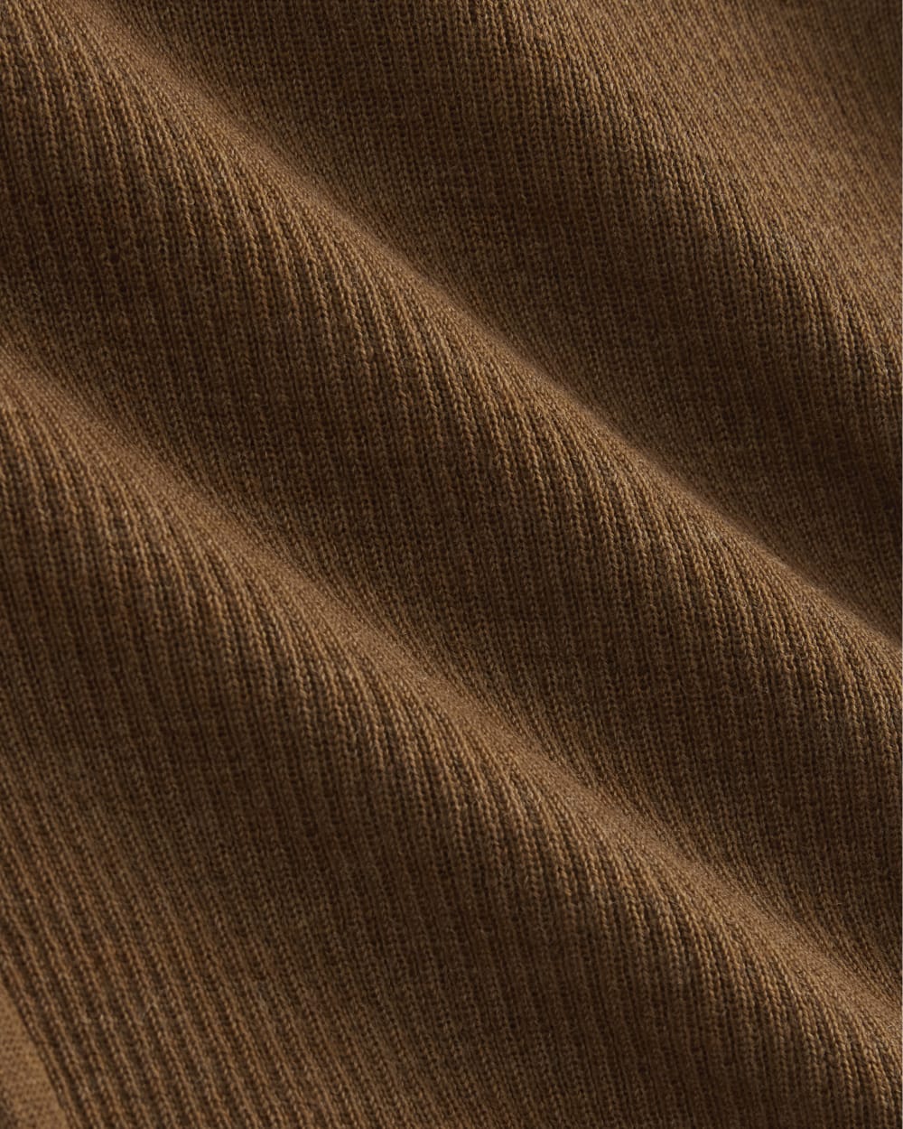 The Cropped Crew Top in Ultrafine Merino in Heathered Toffee — detail view