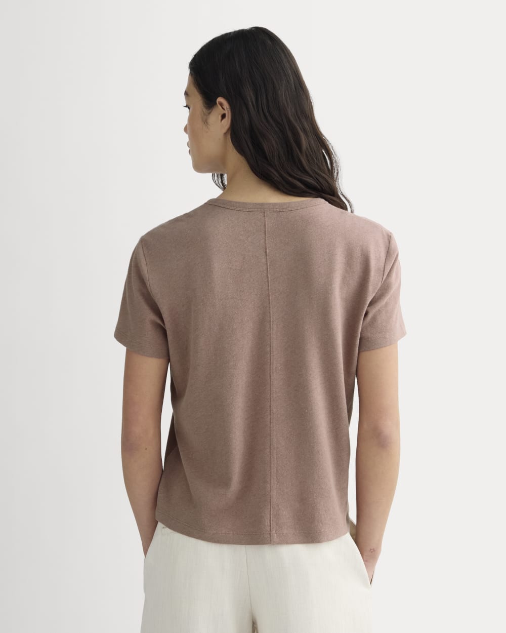 The Box-Cut Tee in Cotton Linen in Rose Dusk — detail view