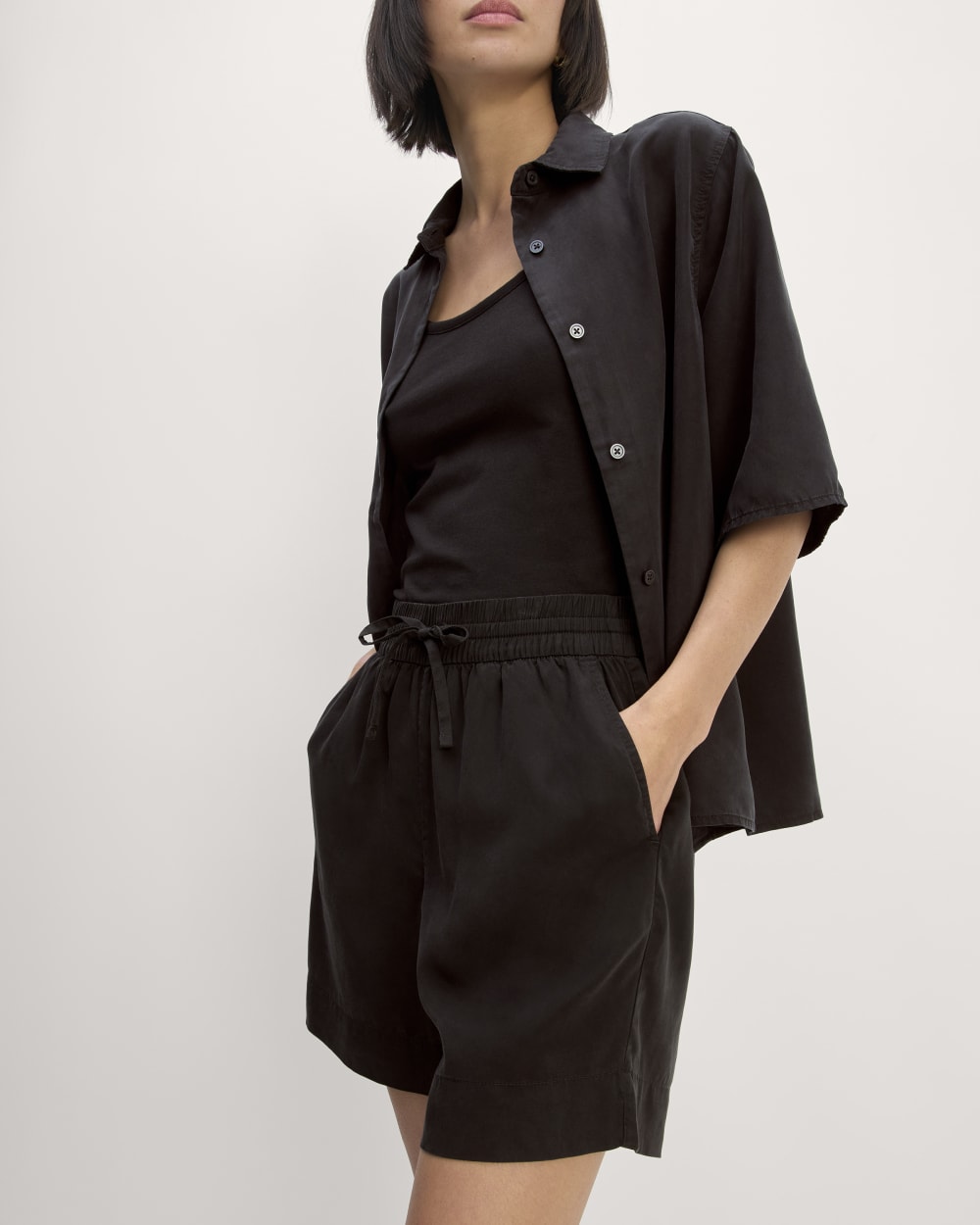 The Vacation Short in Black — detail view