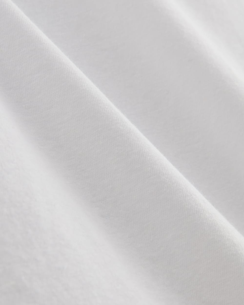 The Muscle Tee in Cotton Linen in White — detail view