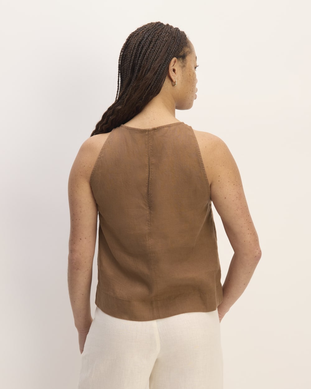 The Linen High-Neck Tank in Carob Brown — detail view