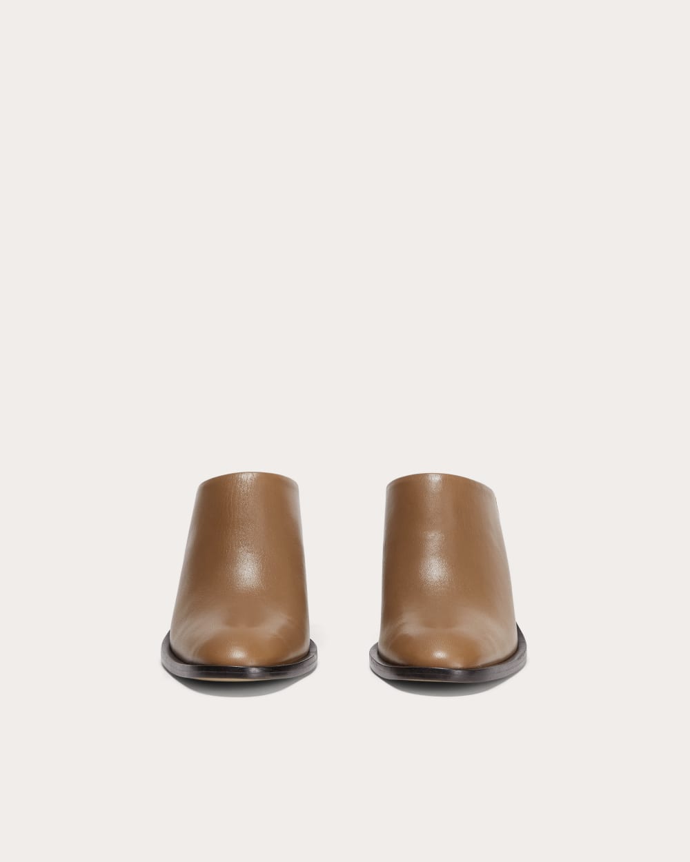 The Outlaw Mule in Saddle Brown — detail view