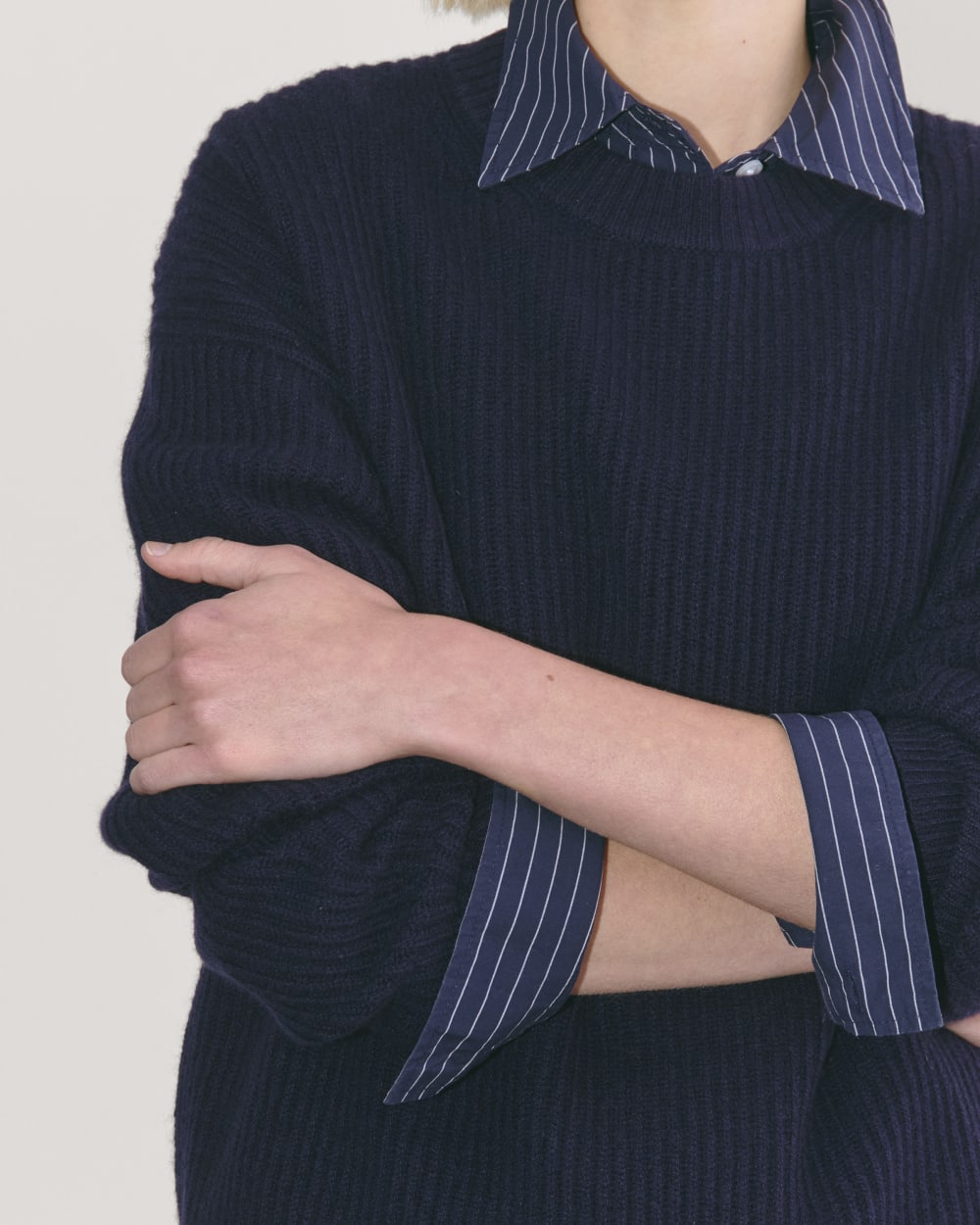 The Cocoon Crew in Wool Cashmere in Navy — detail view