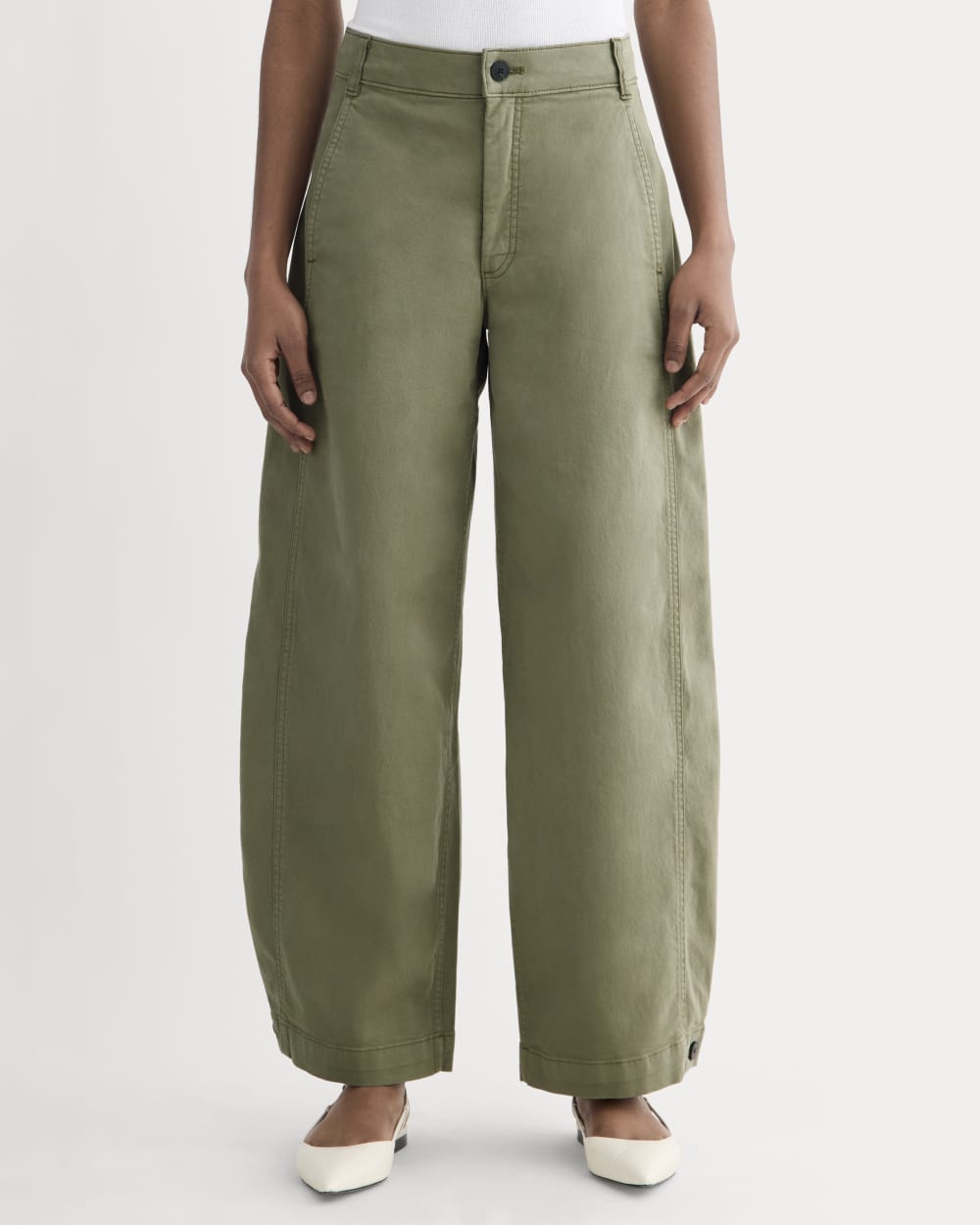 The Balloon Chino in Lichen Green — detail view