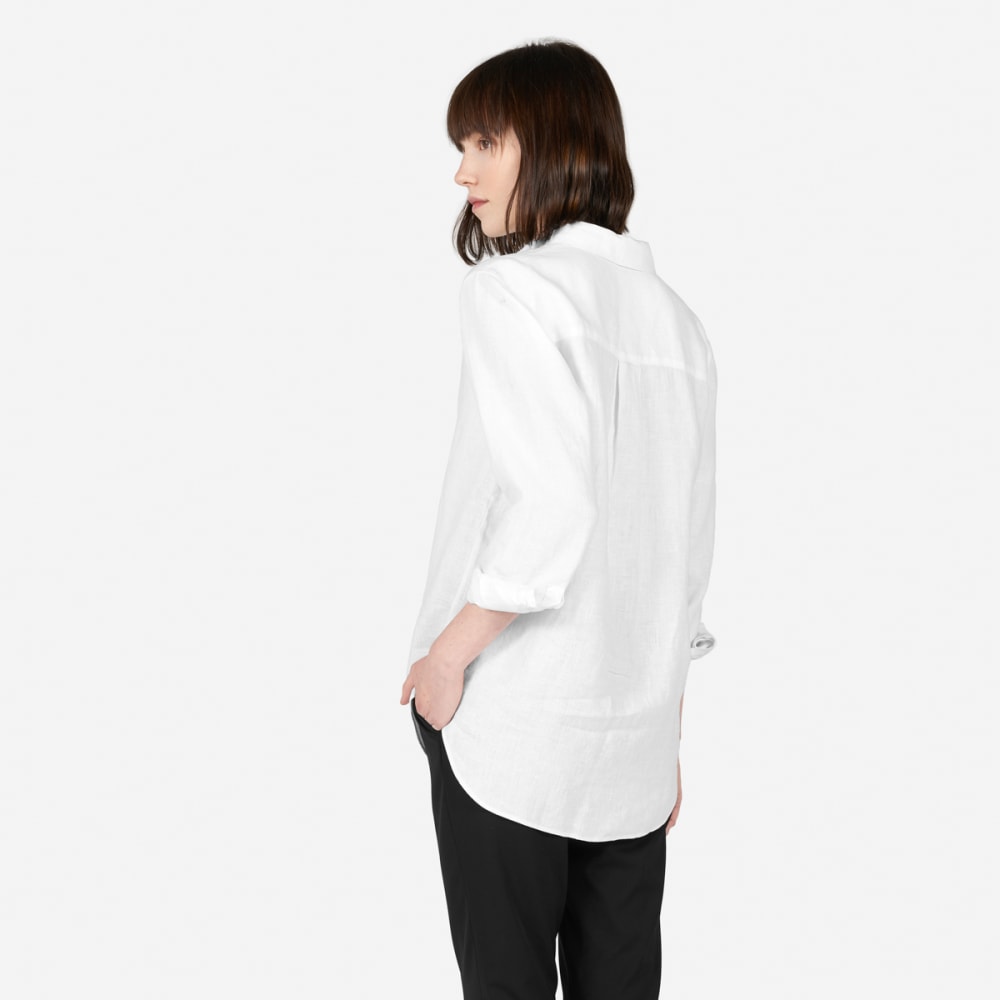 The Must-Have Shirt in Linen in White — alternate view