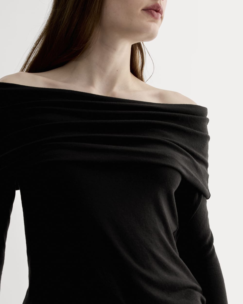 The Off-the-Shoulder Top in Butterluxe in Black — detail view