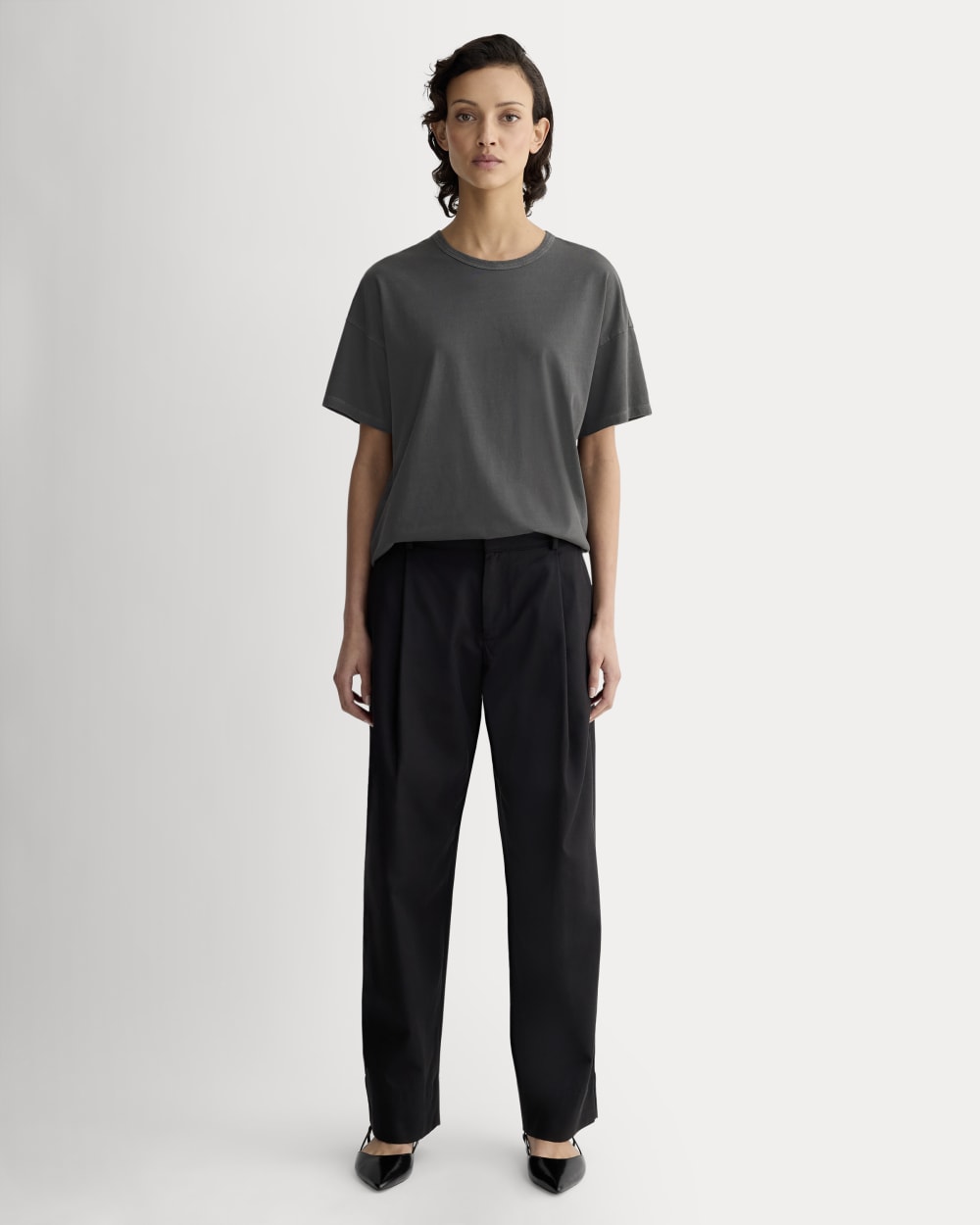 The Boyfriend Tee in Essential Cotton in Black — detail view