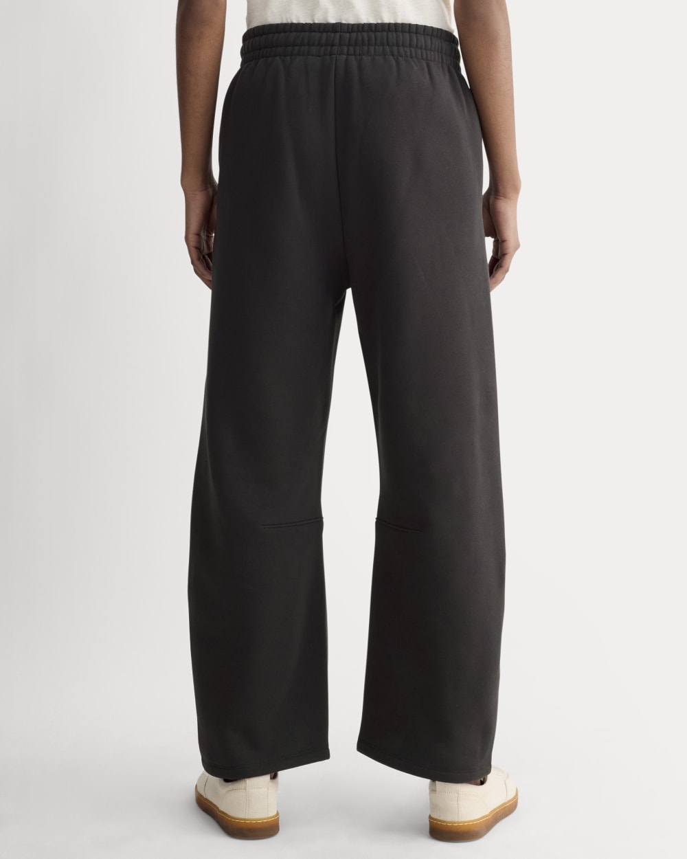 Luxe Fleece Barrel Sweatpant in Black — detail view