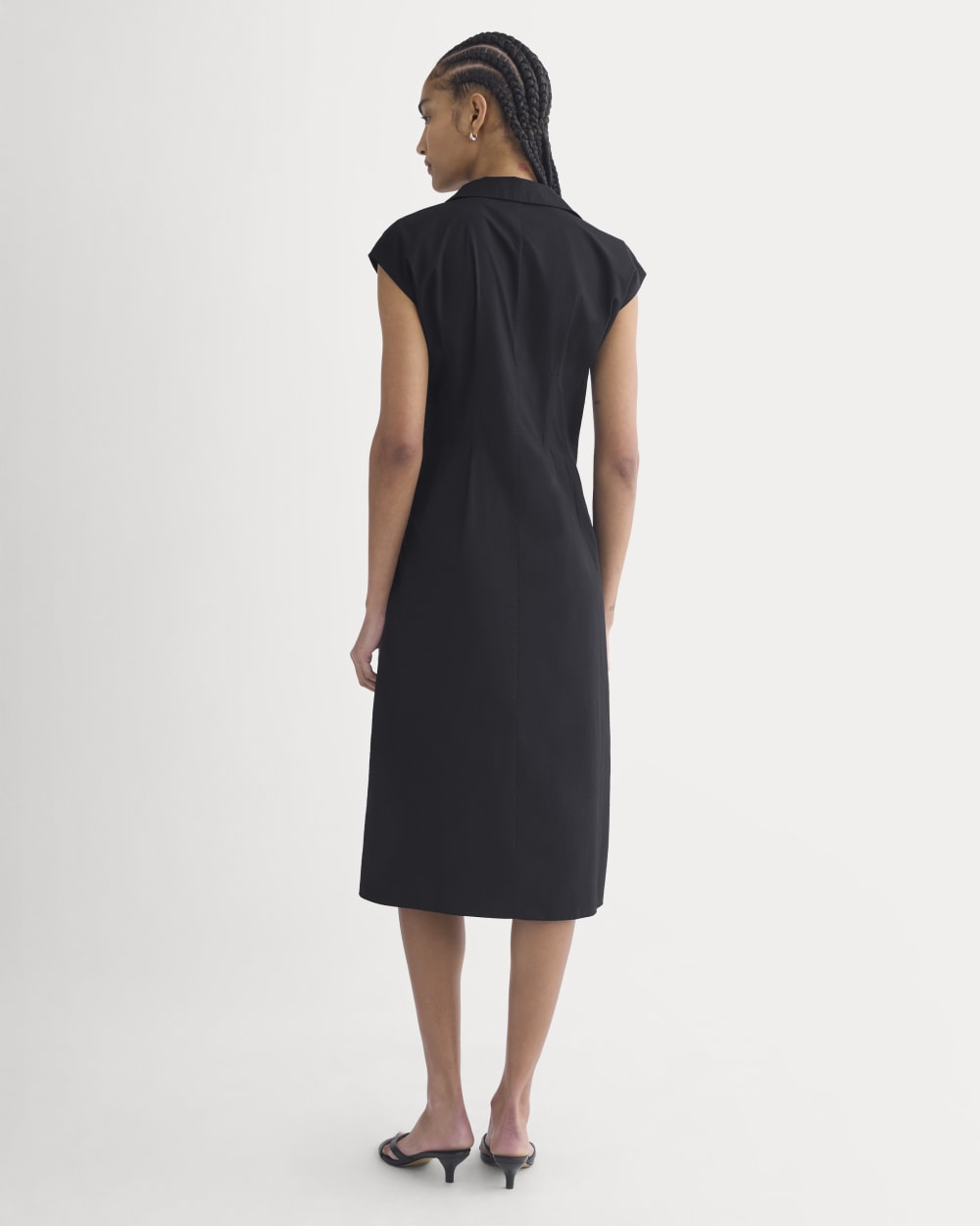 Muscle Shirtdress in Lightweight Cotton in Black — detail view