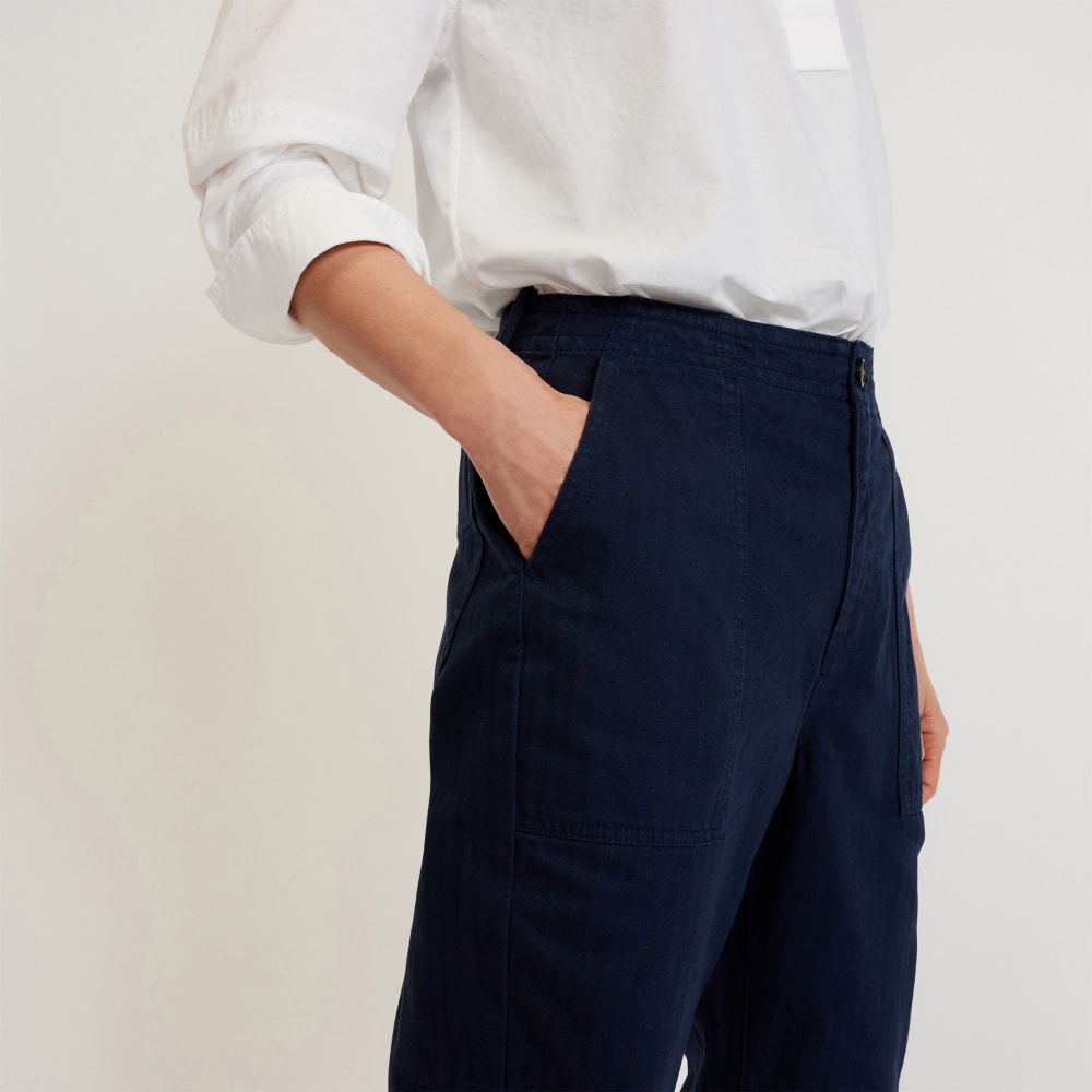 The Organic Cotton Herringbone Pant in Navy — detail view