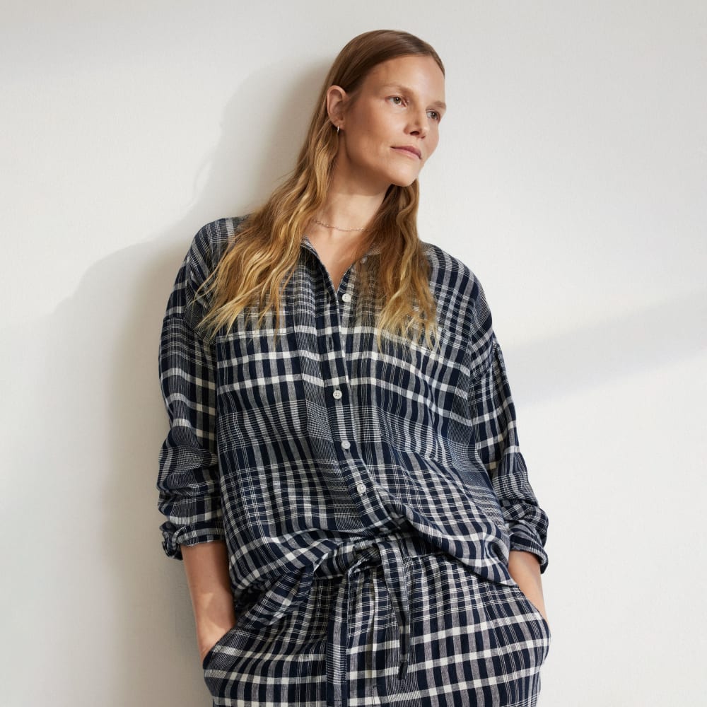 The Way-Long Linen Shirt in Canvas Tan / Navy — front view
