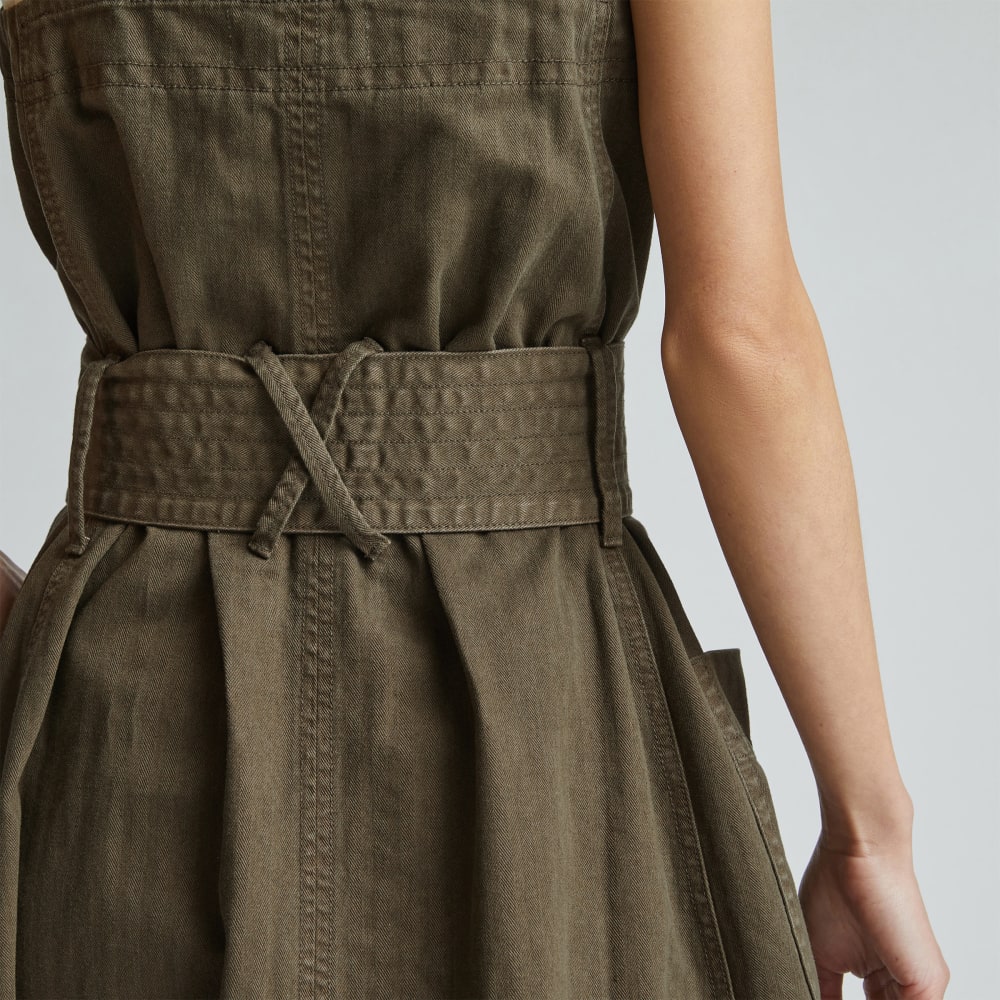 The Organic Cotton Herringbone Dress in Beech — detail view