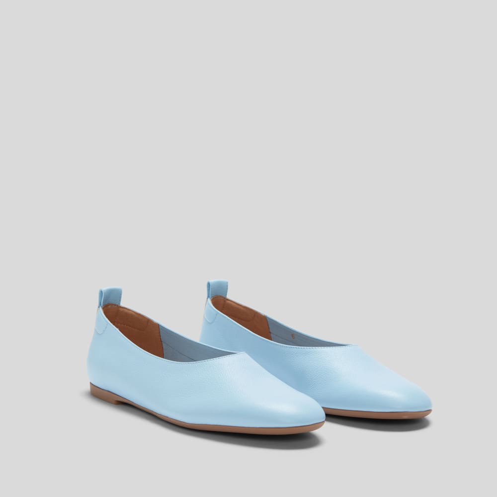 The Day Glove in Narrow Fit in Clear Sky Blue — front view