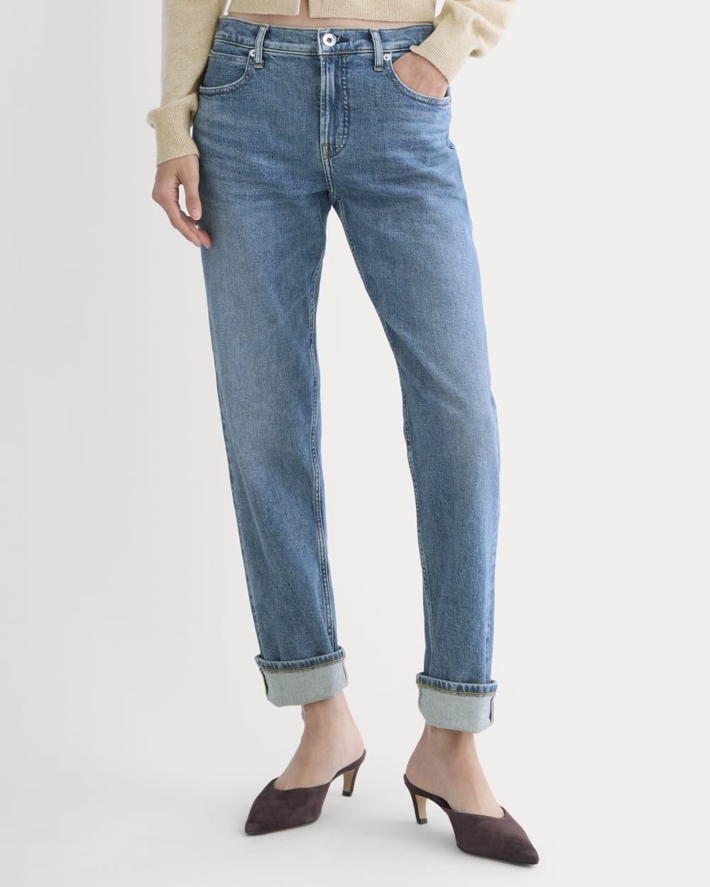 Selvedge Straight Jean in Mid Indigo Wash — detail view