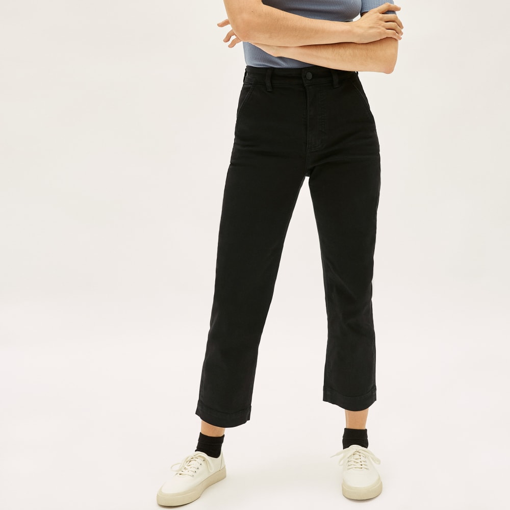 The Straight-Leg Crop in Black — front view