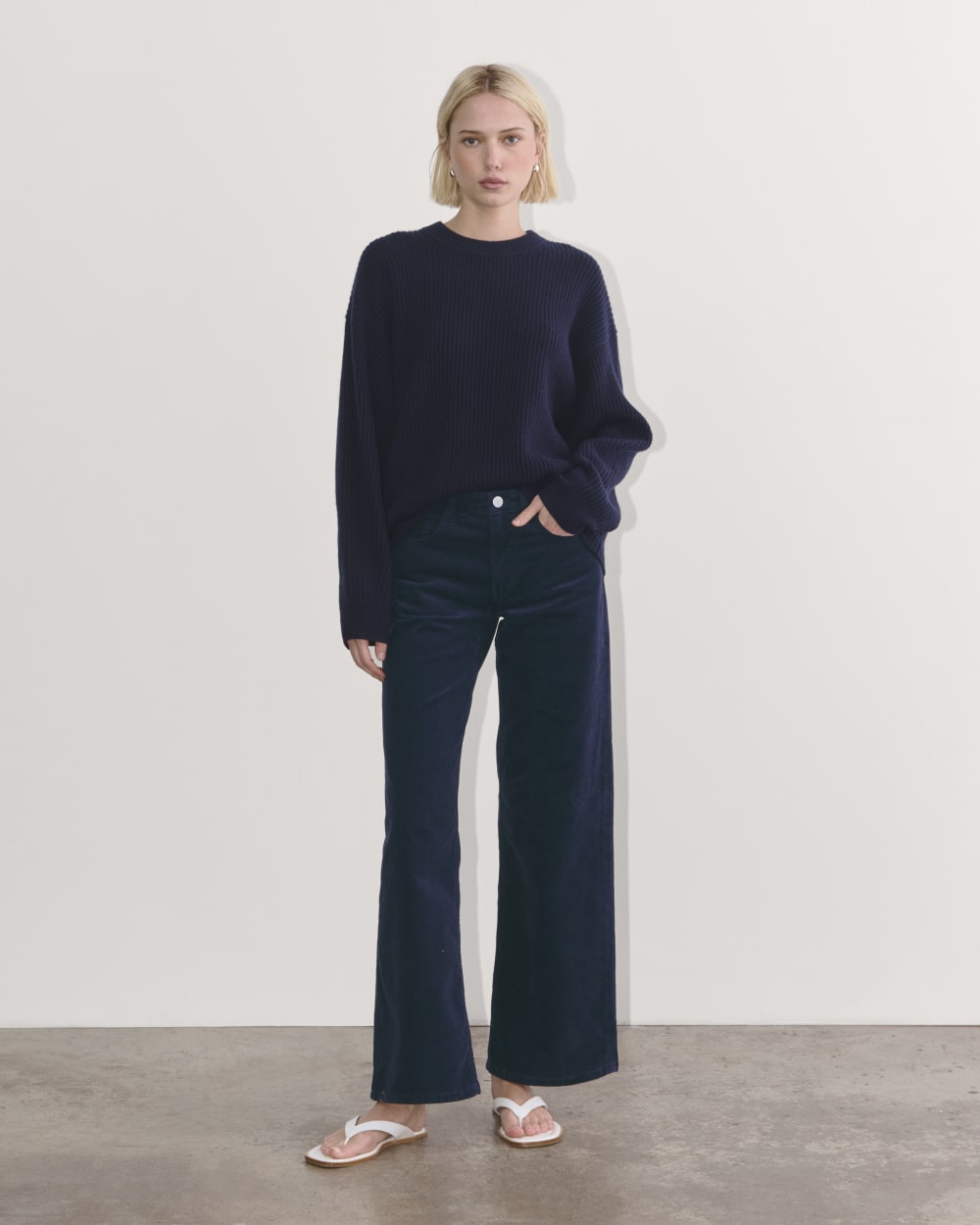 The Cocoon Crew in Wool Cashmere in Navy — detail view