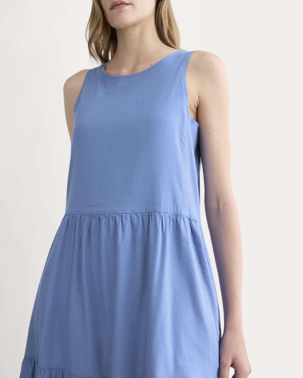 The Tiered Dress in Stretch Linen in Bluebell — detail view