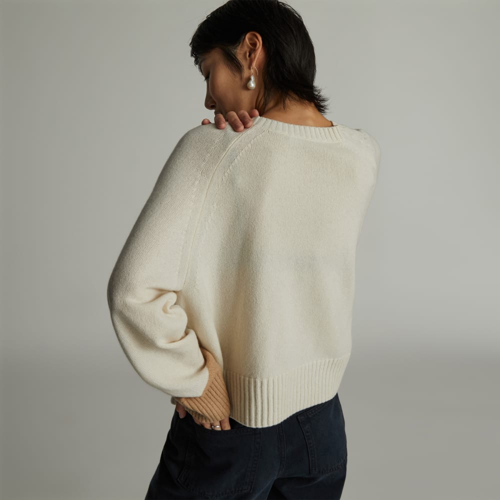 The Cashmere Boxy Crew in Bone / Light Camel — detail view