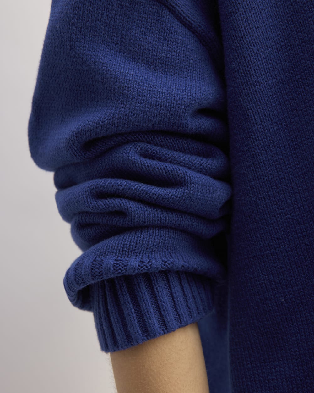 The Boxy Sweater in Everyday Cotton in Bellwether Blue — detail view