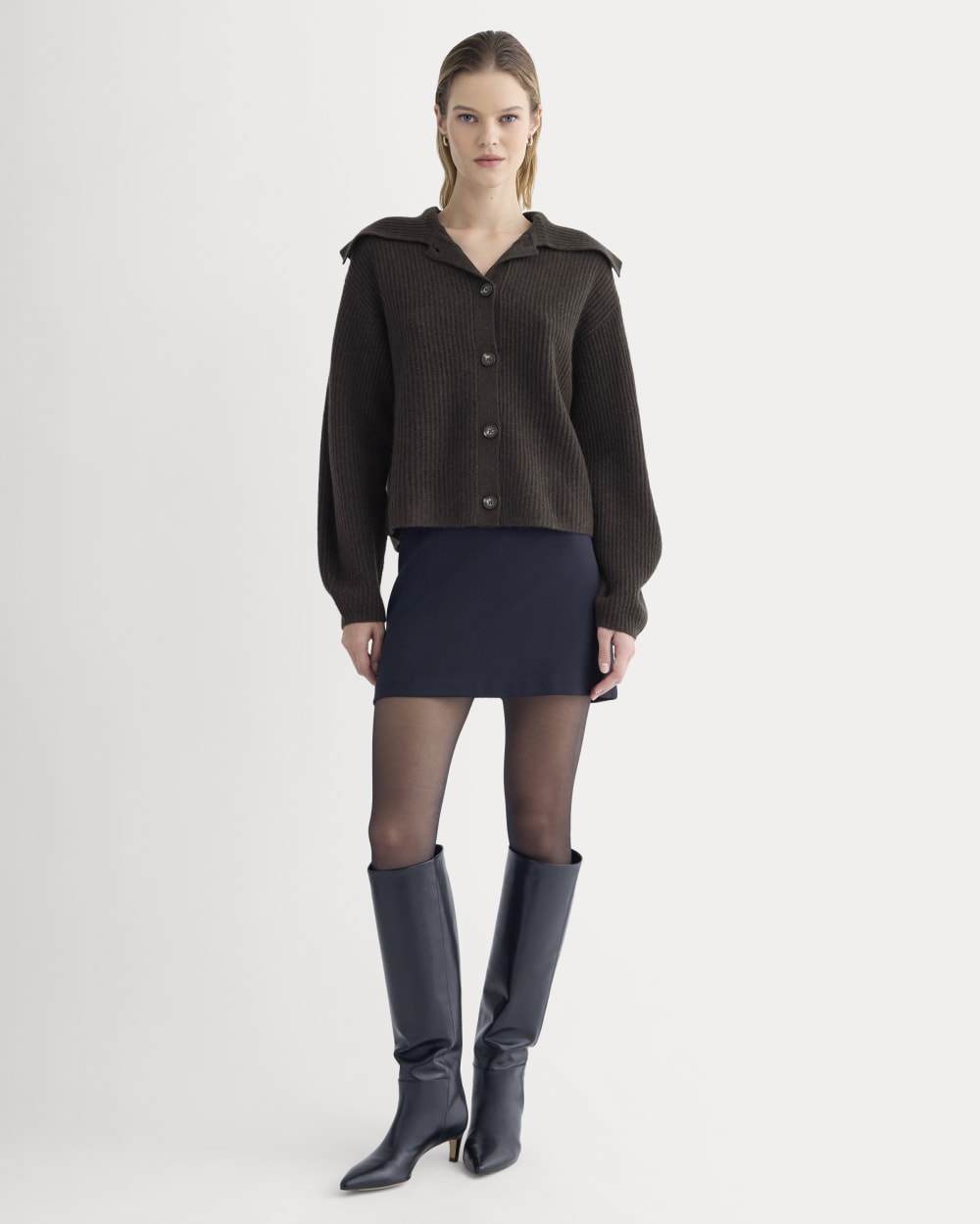 Fisherman Cardigan in Wool Cashmere in Americano Brown — detail view