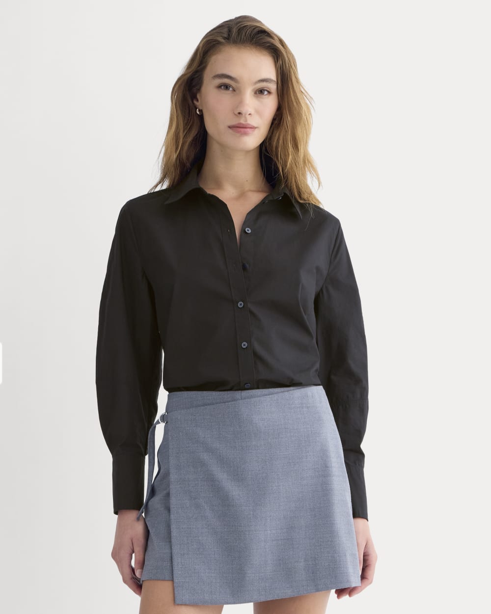 Lantern-Sleeve Shirt in Lightweight Cotton in Black — front view